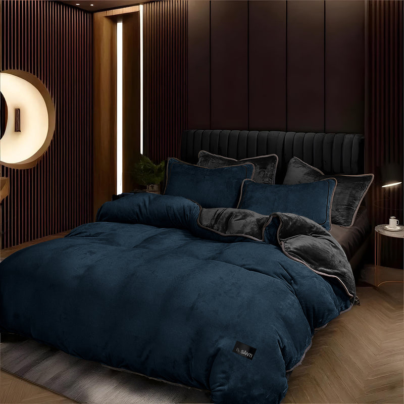 The Velós Velvet Winter Luxury Bedding Set